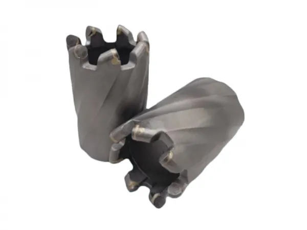 Foret à double noyau en spirale